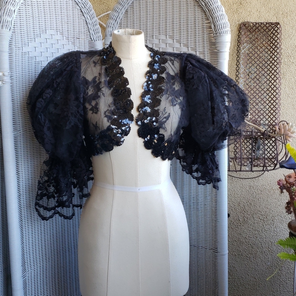 Lace baloon sleeve bolero